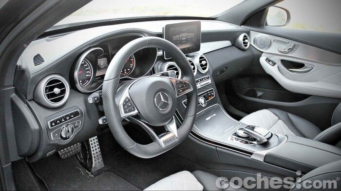 Mercedes-AMG_C_63_Estate_026