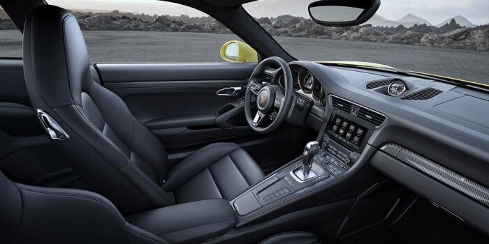 Porsche 911 Turbo S 2016 interior 01