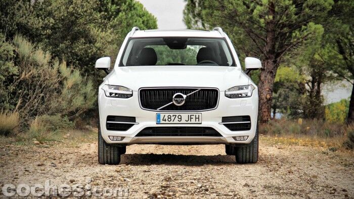 Volvo_XC90_D5_AWD_005