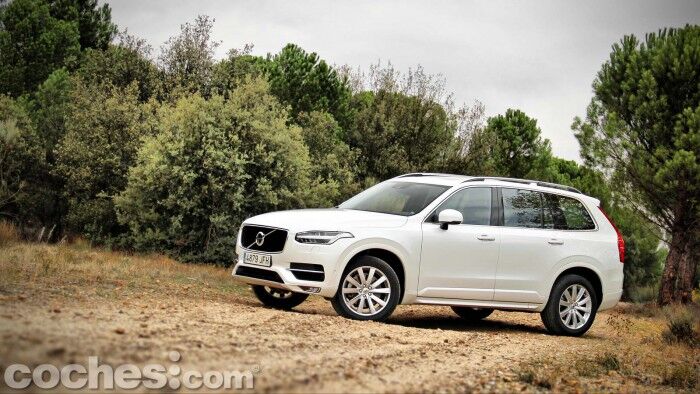 Volvo_XC90_D5_AWD_012