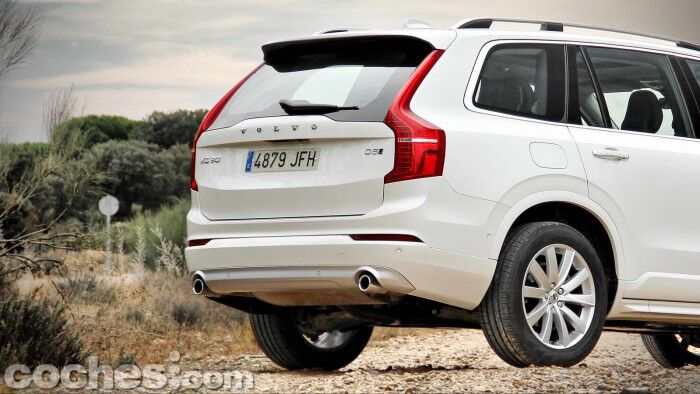 Volvo_XC90_D5_AWD_022