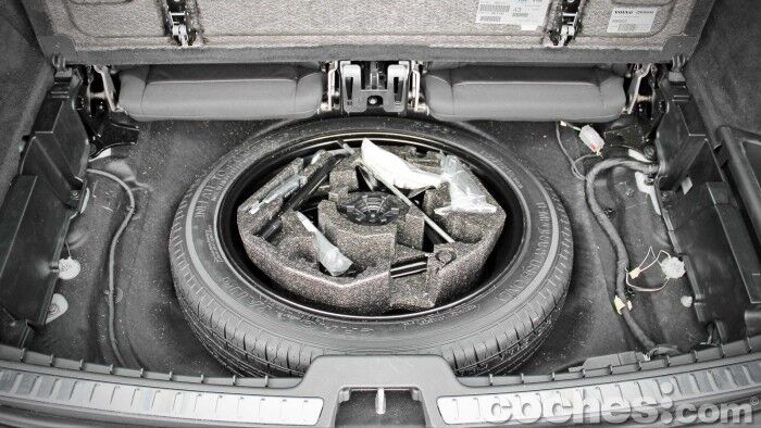 Volvo_XC90_D5_AWD_039