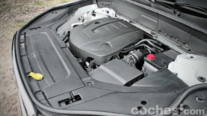 Volvo_XC90_D5_AWD_047