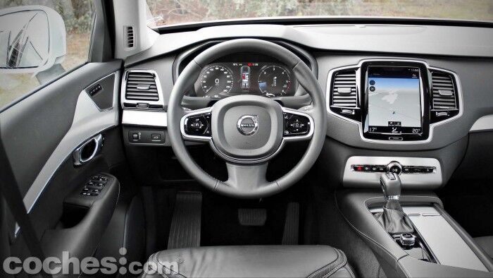 Volvo_XC90_D5_AWD_063