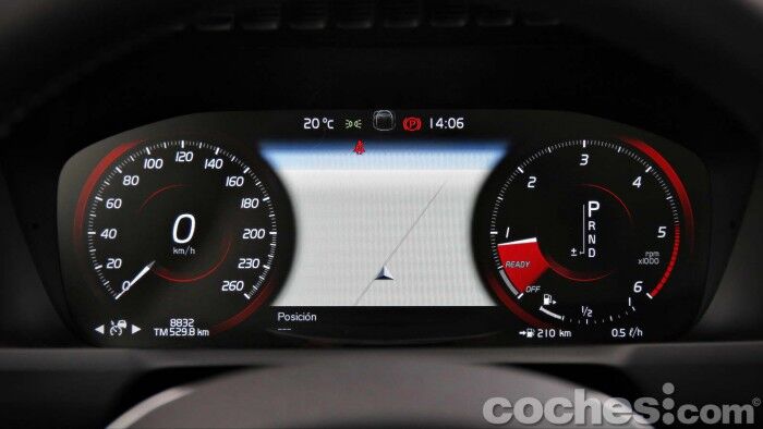 Volvo_XC90_D5_AWD_067