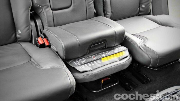 Volvo_XC90_D5_AWD_083