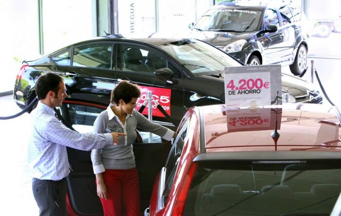 Descuento Coches Concesionario 700x443
