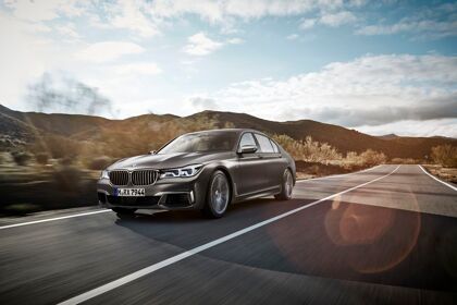 BMW M760Li xDrive, berlina con prestaciones de superdeportivo