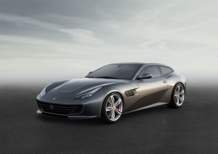 Ferrari GTC4Lusso 2016 01