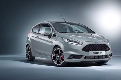 Ford Fiesta ST200, al contraataque