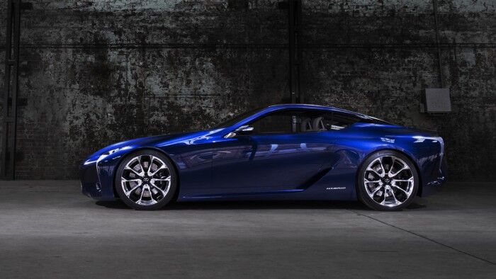 Lexus LC 500h 1 700x394