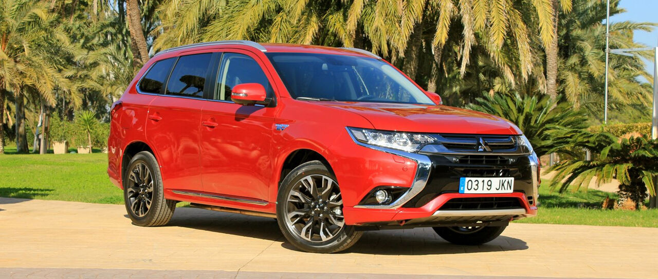 Todas las noticias de coches en un solo portal: Pruebas, fotos, vídeos, informes...