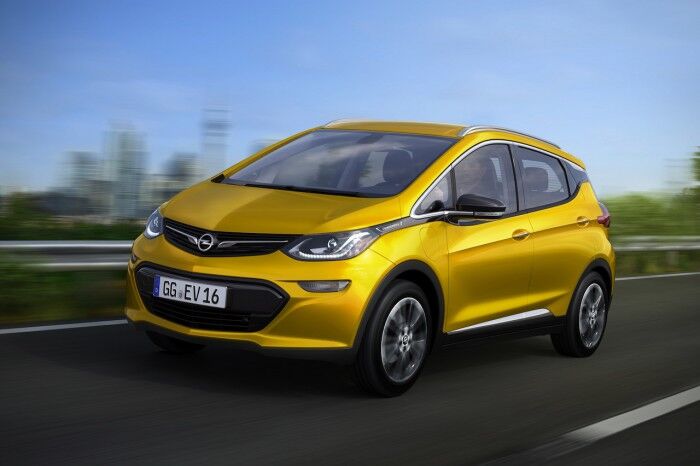 Opel Ampera E 2016 01 700x466