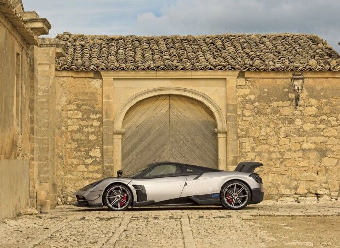 Pagani Huayra BC 2016 05 700x510