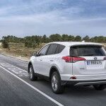 Toyota RAV4 Hybrid 2016 04 150x150