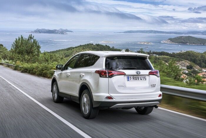 Toyota RAV4 Hybrid 2016 05