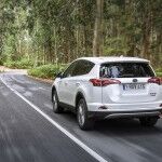 Toyota RAV4 Hybrid 2016 06 150x150
