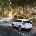 Toyota RAV4 Hybrid 2016 11 150x150