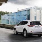 Toyota RAV4 Hybrid 2016 17 150x150