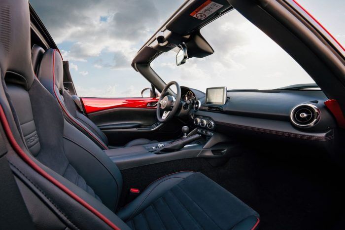mazda-mx-5-rf-2017-interior-1