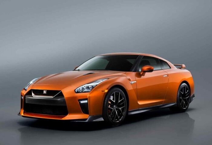 Nissan GT R 2017 01 700x479