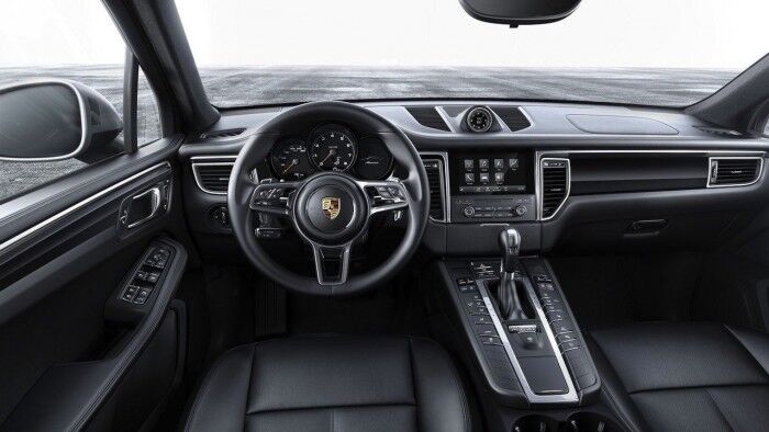 Porsche Macan 4 cilindros 2017 interior 01