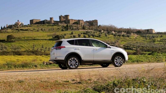 Toyota RAV4 Hybrid 2016 prueba 05