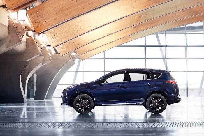 Toyota RAV4 Hybrid Sapphire 2016 03