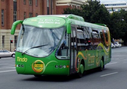 Tindo, el primer autobús australiano de energía solar y gratuito