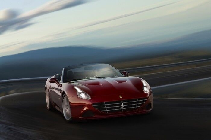 Ferrari California T HS 2016 01 700x466
