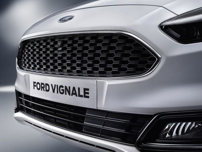 Ford S-MAX Vignale 2016 04