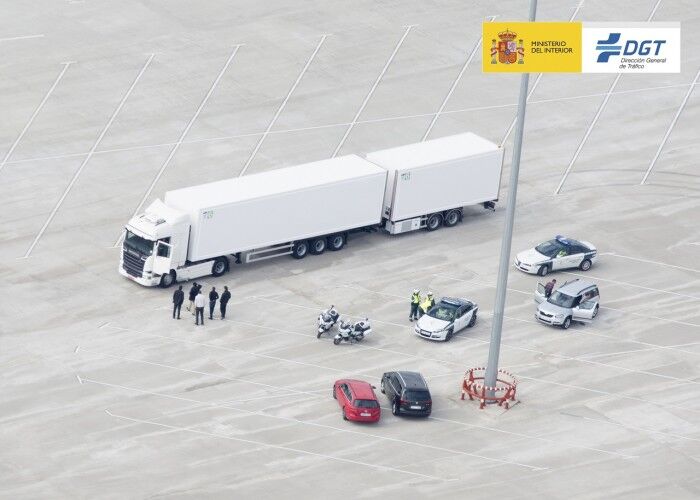 Megacamión Requisitos DGT