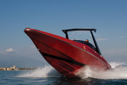 Riva Ferrari 32, la motora gestada en Maranello