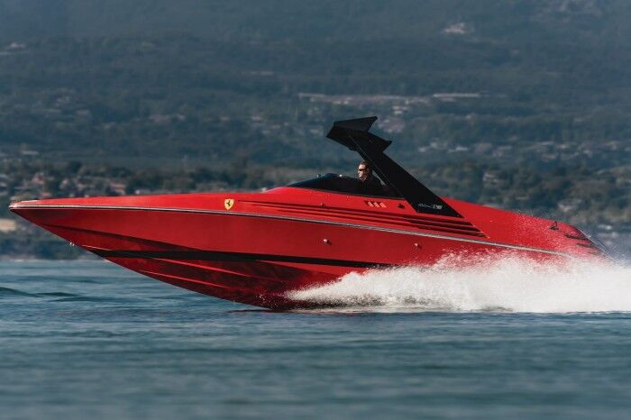 Riva Ferrari 32 1990