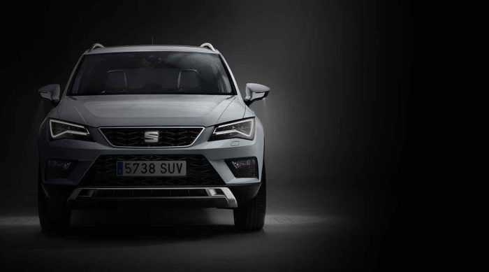 seat-ateca-2016-luz-bienvenida