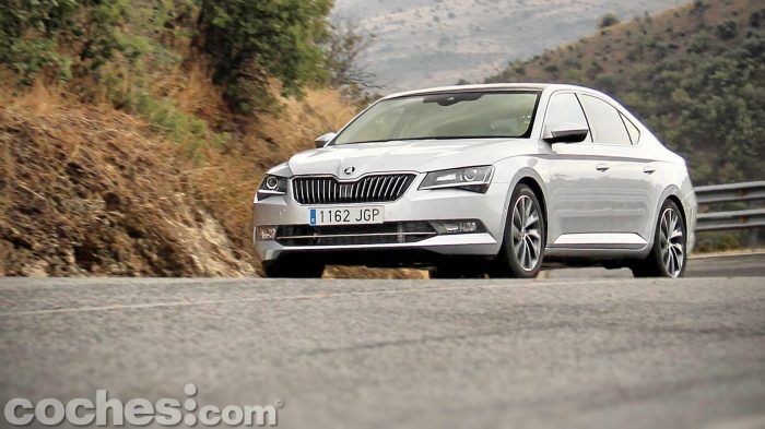 Skoda_Superb_2.0TDI_ Laurin&Klement_006