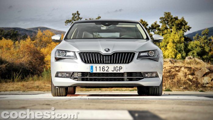 Skoda_Superb_2.0TDI_ Laurin&Klement_017