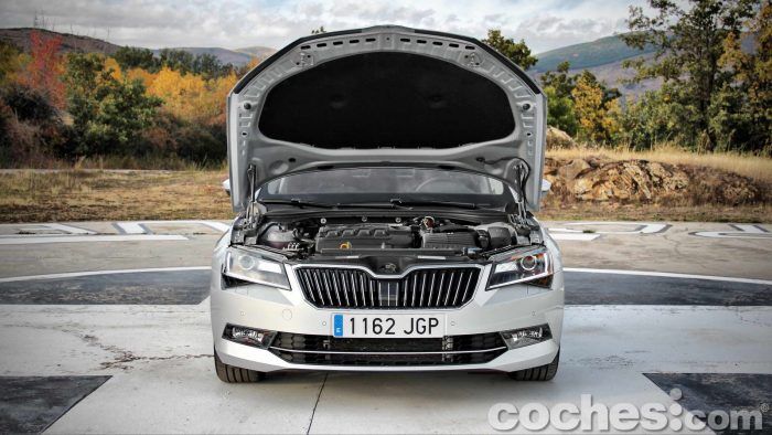 Skoda_Superb_2.0TDI_ Laurin&Klement_031