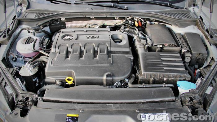Skoda_Superb_2.0TDI_ Laurin&Klement_032