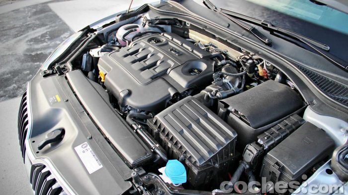 Skoda_Superb_2.0TDI_ Laurin&Klement_035