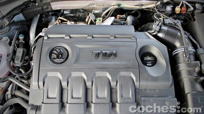 Skoda_Superb_2.0TDI_ Laurin&Klement_036
