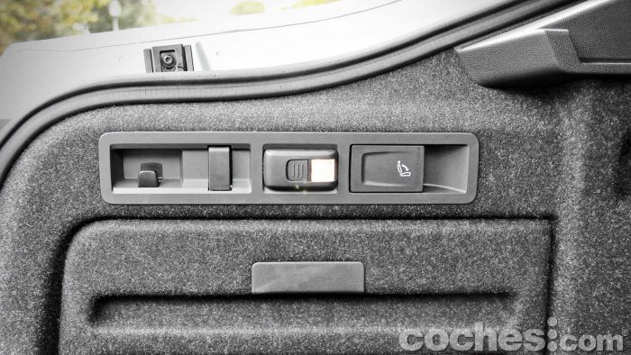 Skoda_Superb_2.0TDI_ Laurin&Klement_044