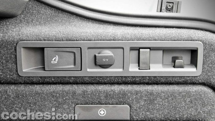 Skoda_Superb_2.0TDI_ Laurin&Klement_045