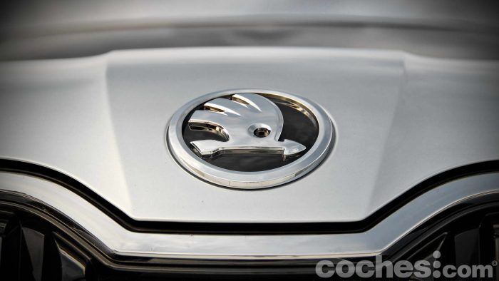 Skoda_Superb_2.0TDI_ Laurin&Klement_047
