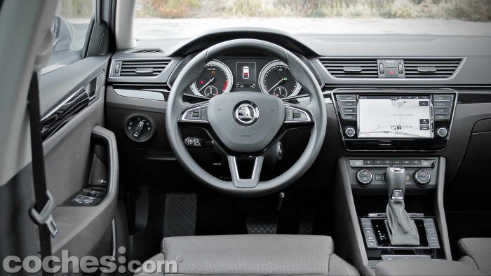 Skoda_Superb_2.0TDI_ Laurin&Klement_060