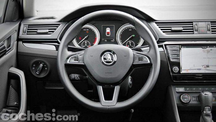 Skoda_Superb_2.0TDI_ Laurin&Klement_061