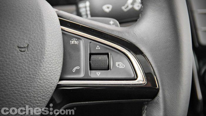 Skoda_Superb_2.0TDI_ Laurin&Klement_080