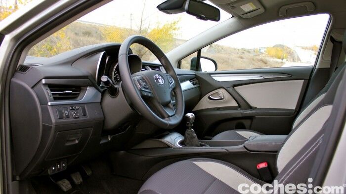 Toyota Avensis 150D prueba 032