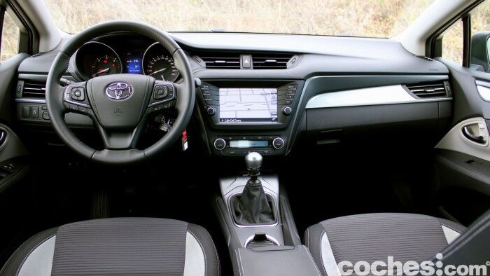 Toyota Avensis 150D prueba 037