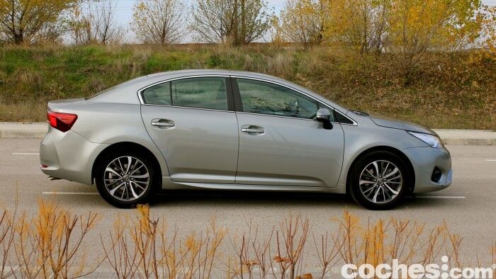 Toyota Avensis 150D prueba 090